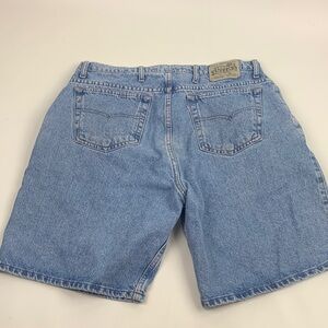 Vintage Levi's Silver Tab Men's Light Blue Jean Shorts Loose Fit Cotton Size 32